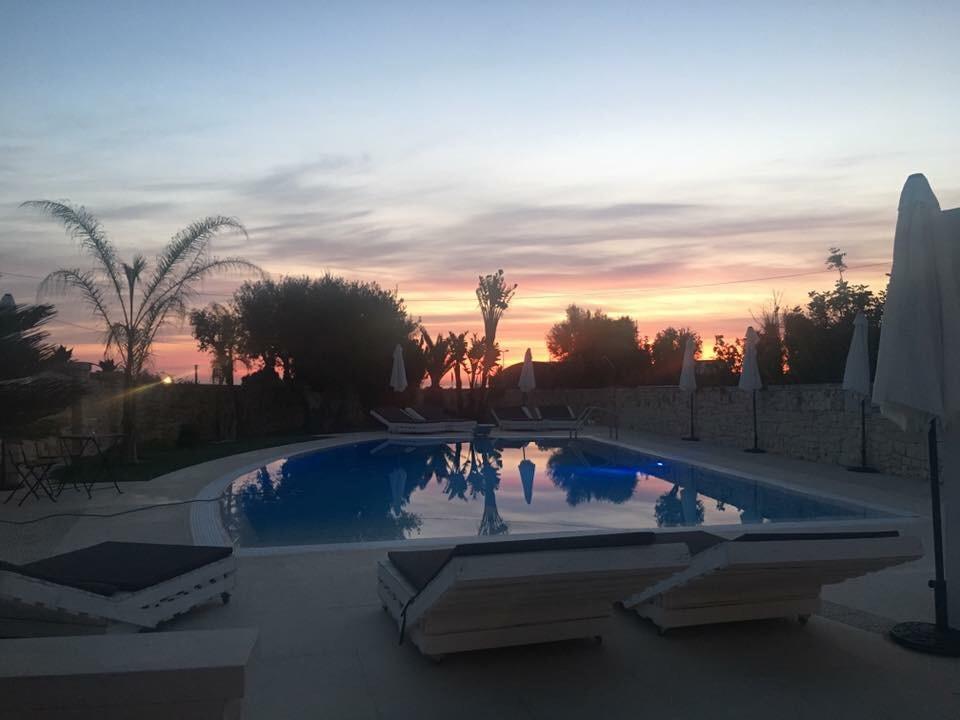 Carone Suite-Charme&Pool Polignano a Mare Exteriör bild